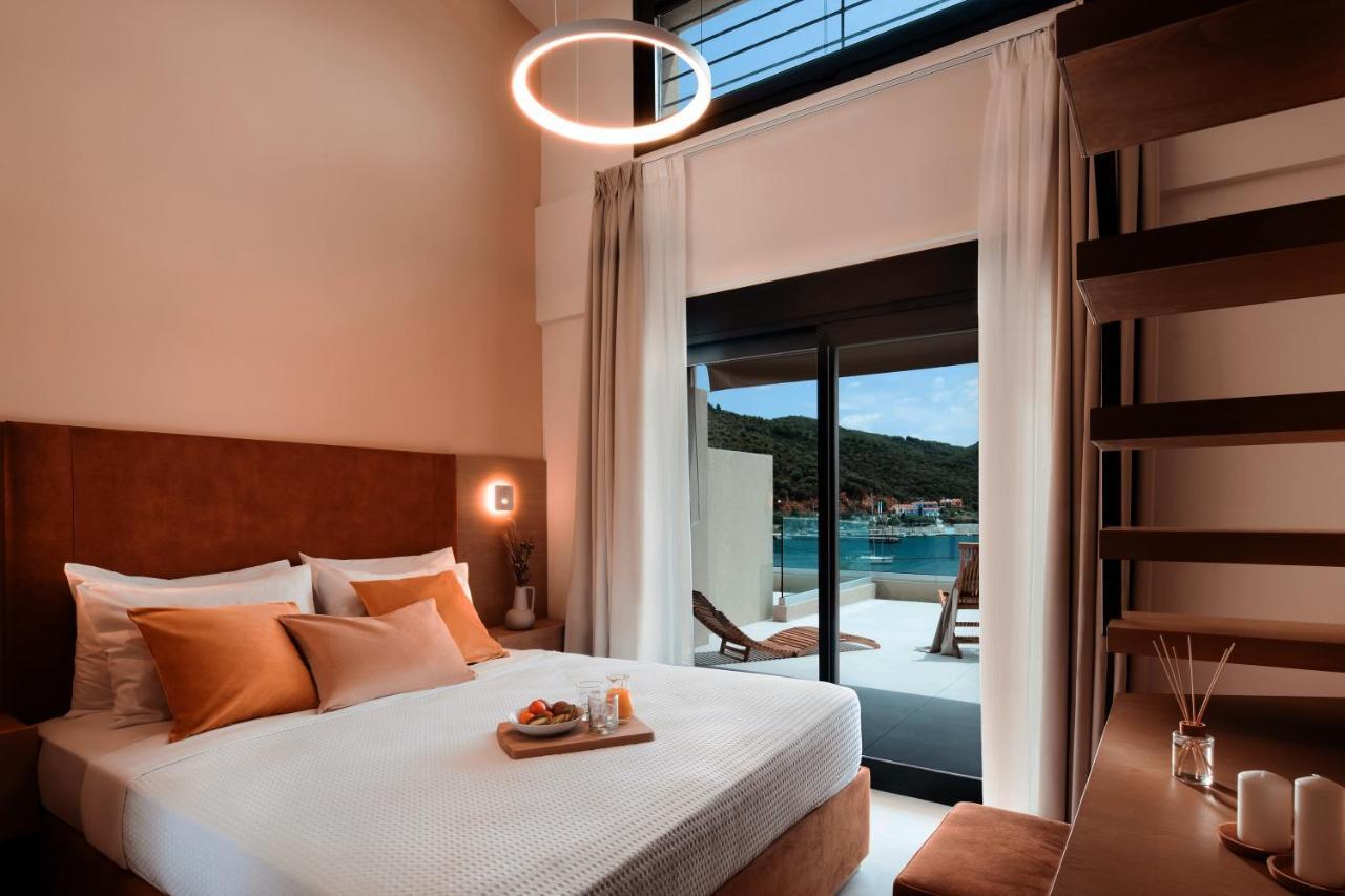 Chronos Hotel Porto Koufo Exterior photo